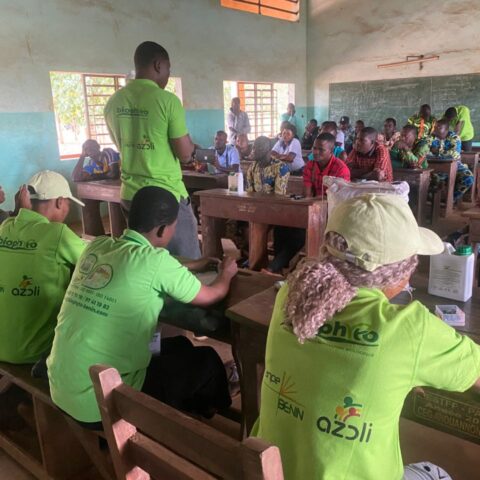 Séance de Sensibilisation à Dessa-Ahouannonzoun : Biophyto S.A renforce ses liens avec les communautés agricoles.