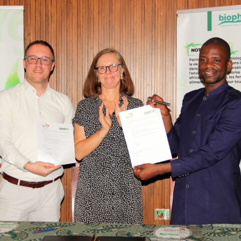 Cérémonie de signature d&rsquo;accord de partenariat entre BIO-Invest et BIOPHYTO SA